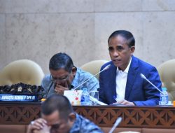 Anggota Komisi V DPR RI Anwar Hafid mendorong pemerintah untuk lebih memperhatikan bandara-bandara perintis