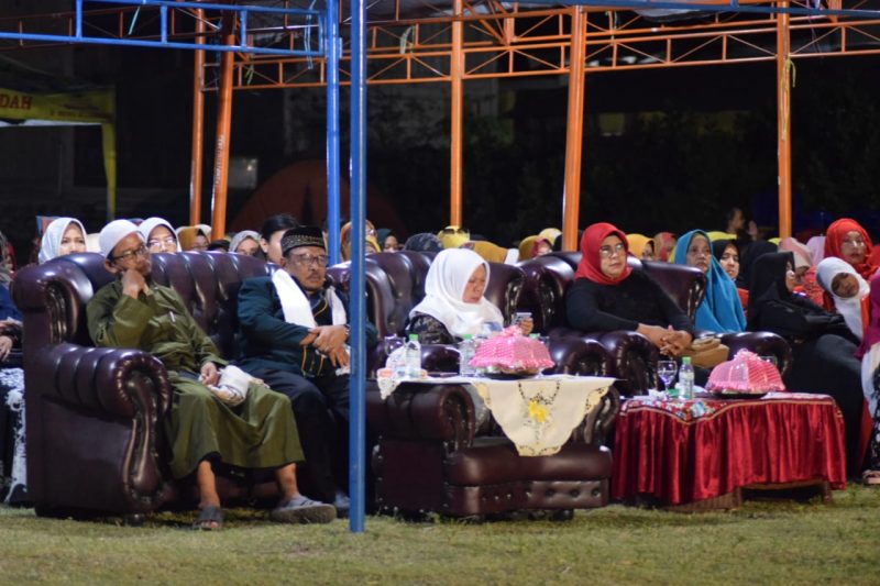 Wakil Wali Kota Palu, Reny A Lamadjido secara resmi membuka Pengawu Fest dan Lebaran Kalopa tahun 2023 yang dirangkaikan dengan Halal Bi Halal. Foto: istimewa