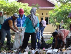 Huabao Gelar Aksi Bersih-Bersih Lingkungan di Desa Tondo Bersama Pemerintah dan Masyarakat