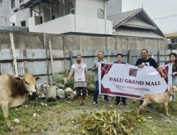 Peduli Warga Sekitar, Palu Grand Mall Berkurban Sapi dan Kambing