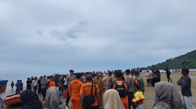 Pencarian Dua Warga Tuinan Buol yang Terseret Arus Sungai Terus Dilakukan