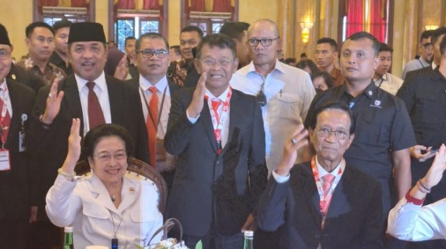 Gubernur Sulteng Terima Duplikat Bendera Pusaka Republik Indonesia dari BPIP