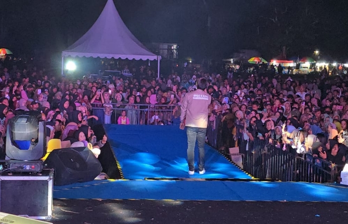 Deklarasi Anwar Hafid dan Reny Lamadjido di Sojol, Warga Antusias Ingin Dengarkan Visi-Misi