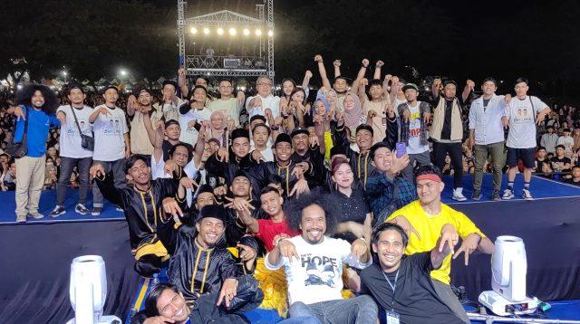 Seniman se Sulteng Deklarasi Dukung Ahmad Ali-Abdul Karim di Pilkada 2024, Harap Dorong Industri Seni