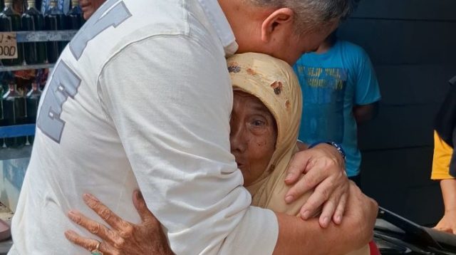 Pelukan Rindu Nenek Mariama untuk Ahmad Ali di Pasar Salakan Banggai Kepulauan