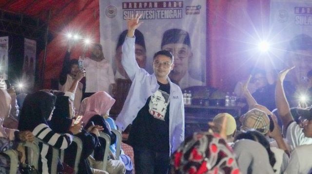 Ahmad Ali-Abdul Karim Aljufri Berkomitmen Ringankan Beban Orang Tua Siswa SD hingga SMA di Sulteng