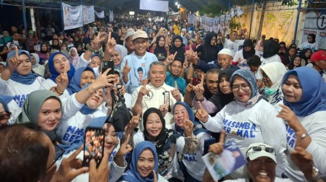 Dukung Ahmad Ali, Ibu-ibu Bikin Kaus 'Masomba Beramal'