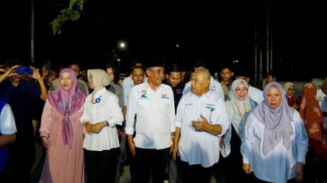 Keluarga Besar Lamadjido Padati Jalan Tembang Palu Sambut Anwar-Reny