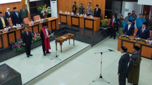 Muhlis U Aca Resmi Jabat Wakil Ketua DPRD Kota Palu