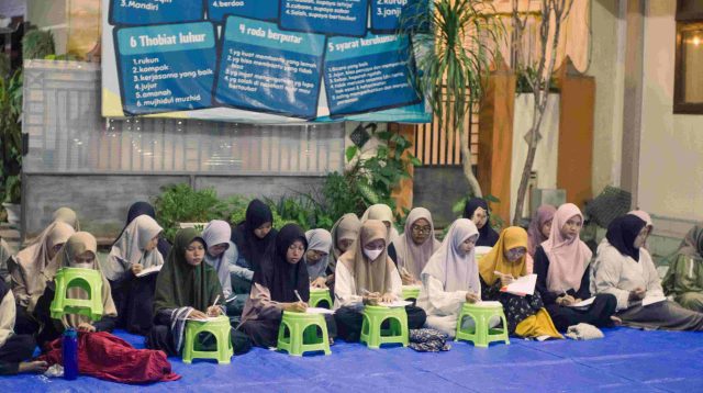 Generasi muda LDII di Sulteng saat mengikuti pengajian pada akhir tahun di Palu (Ist)