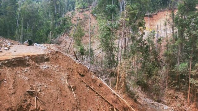 CV Putri Perdana Bangun Kembali Jembatan di Aliran Sungai, Perintah Inspektur Tambang Diabaikan
