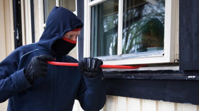 Rumahnya Dibobol Maling, Seorang Warga Bingung Saat Melapor di Polsek Palu Selatan