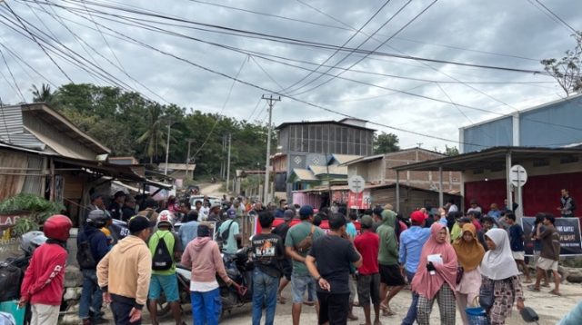 Warga Tutup Akses ke PT CPM, Tuntut Kepastian IPR di Poboya