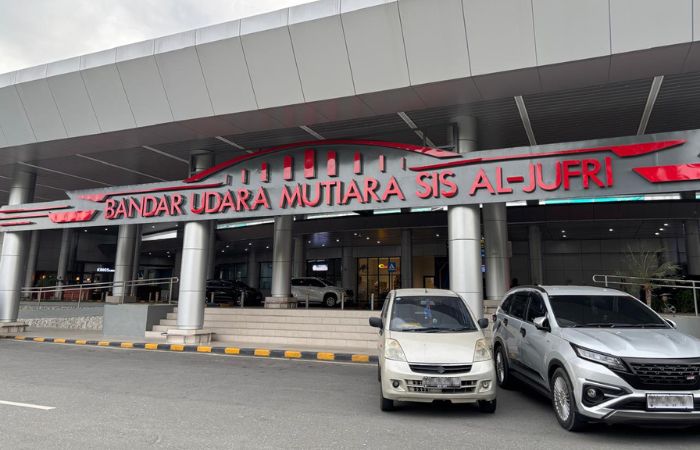 Pekerjaan Rumah Bandara Mutiara Sis Al-Jufri Usai Naik Status Internasional