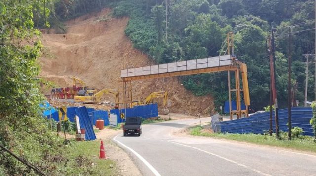 Aktivitas PT BAP Dekat Jalan Trans Sulawesi di Bungku Tengah Jadi Sorotan Publik
