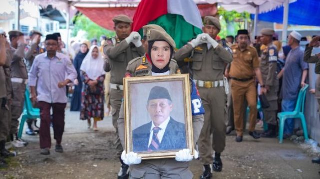Pelepasan Jenazah Plt Kadis Perkimtan Morowali Yusfatan Djanat
