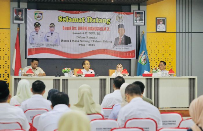 Longki Djanggola Reses di Morowali, Wabup Iriane Harap Aspirasi Masyarakat Diperjuangkan di Nasional