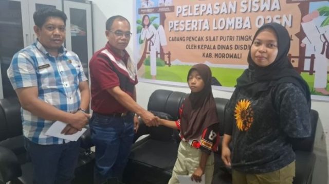 Pemkab Morowali Lepas Atlet Pencak Silat Putri ke O2SN Tingkat Nasional