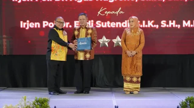 Ketua DPRD Sulteng Hadiri Acara Alih Pimpinan Polda