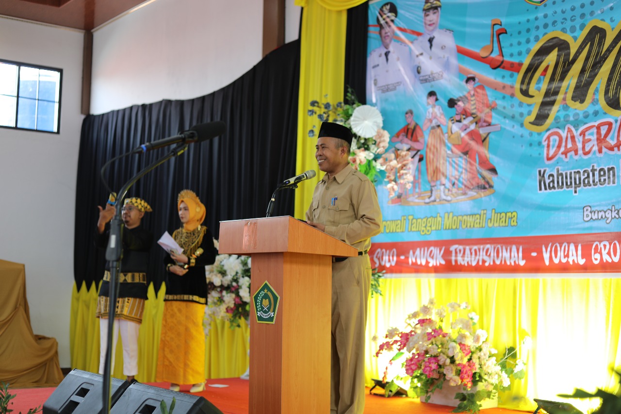 Wakili Bupati Morowali, Asisten III Afridin Resmi Buka Festival Musik Daerah Bungku 2025
