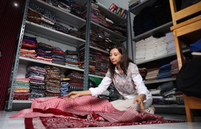 Kain Indonesia by Shifara, UMKM Binaan BRI yang Menghidupkan Wastra Nusantara di Busana Kantor