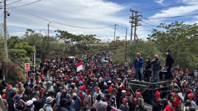Demo Warga Lingkar Tambang Poboya di PT CPM Nyaris Ricuh, Tagih Janji Perusahaan