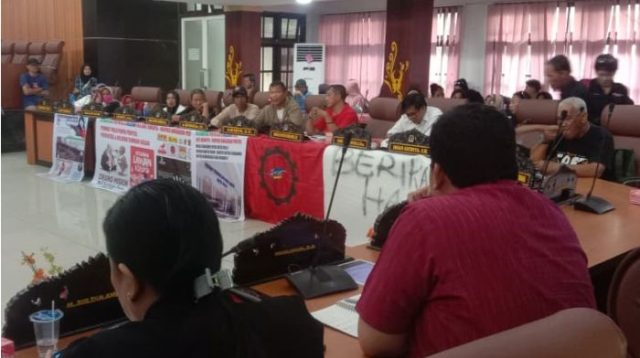 Tujuh Tahun ‘Terkatung-katung’ di Huntara