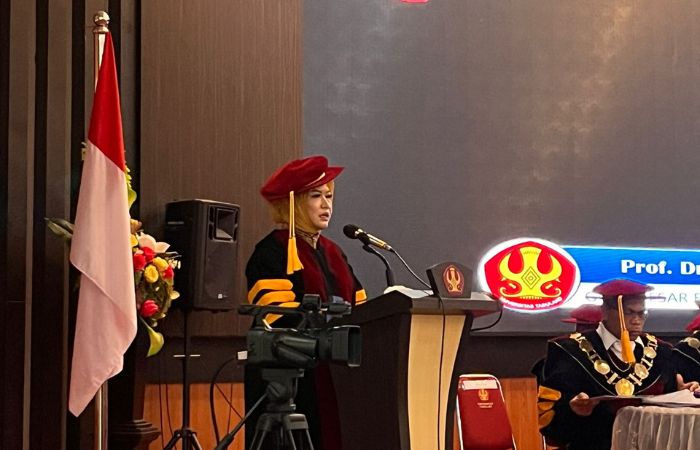 Prof Husnah Jadi Guru Besar FEB Untad, Tekankan Keuangan Sebagai Penggerak Sustainability