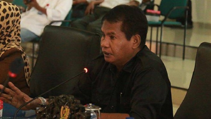 Husen Marjengi Sindir Bupati Parimo yang Kerap Diwakili di Paripurna