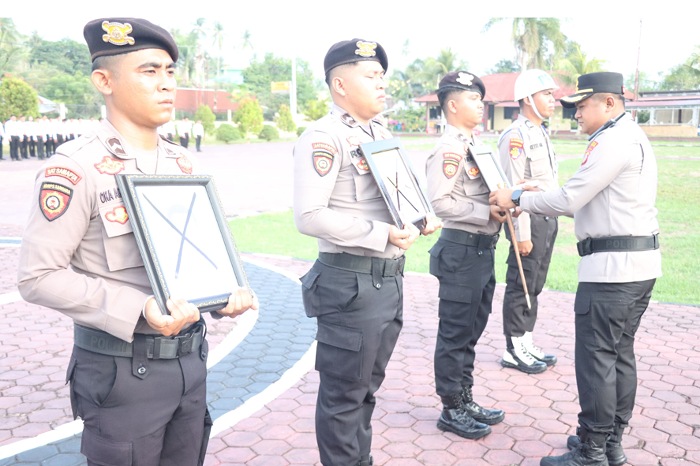 Pecat Tiga Polisi, Kapolres Parimo: Tak Ada Ruang bagi Pelanggar Hukum