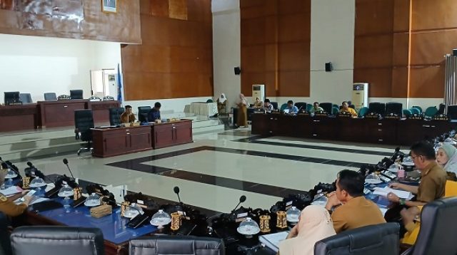 Pansus DPRD Parimo Bahas Kelebihan Bayar Listrik OPD, Capai Rp345 Juta