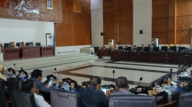 Paripurna DPRD Parimo Tetapkan Pansus Evaluasi Belanja Daerah 2025