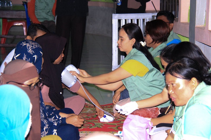 Bupati Parigi Moutong, Erwin Burase, menghadiri kegiatan buka puasa bersama masyarakat Desa Tanalanto yang dilaksanakan di Masjid Al-Bayan, Tokasa, Kecamatan Torue, Rabu (11/3/2026).