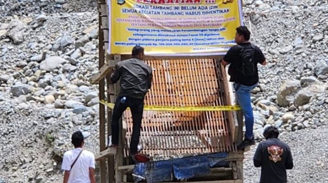 Polda Sulteng Tertibkan Tambang Emas Ilegal di Parimo, Talang Dibakar dan Fasilitas Dimusnahkan