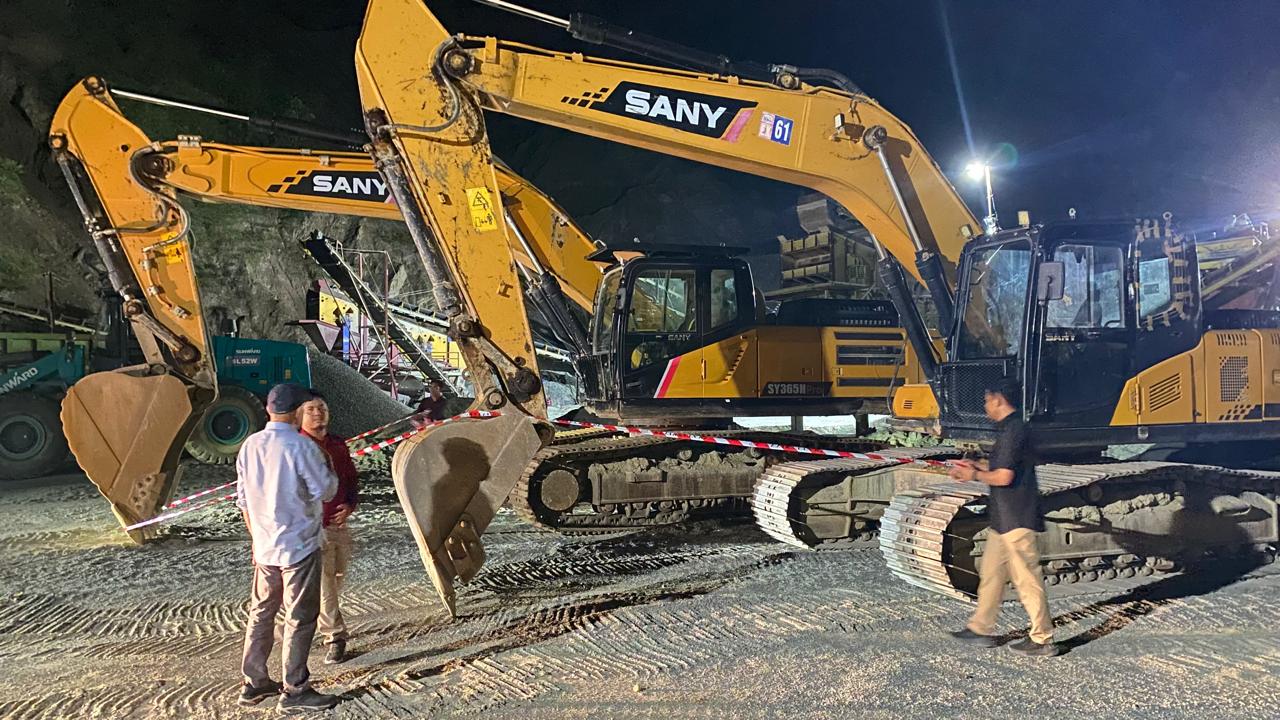 Kejati Sulteng Geledah Bapenda Donggala dan Sita 32 Alat Berat PT Kaltim Khatulistiwa