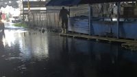 Bupati Parimo Tinjau Genangan di Lapak Ikan Moutong, Instruksikan Perbaikan Drainase