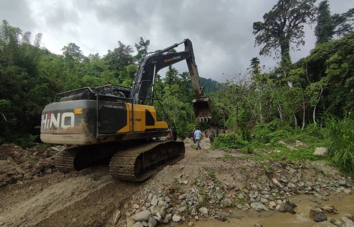Gerebek PETI di Ampibabo, Satgas PHL Dilempari Batu, Ekskavator Disabotase