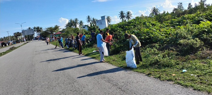 Warga Parigi Tengah Gelar Kerja Bakti Massal Sambut HUT ke-24 Parimo