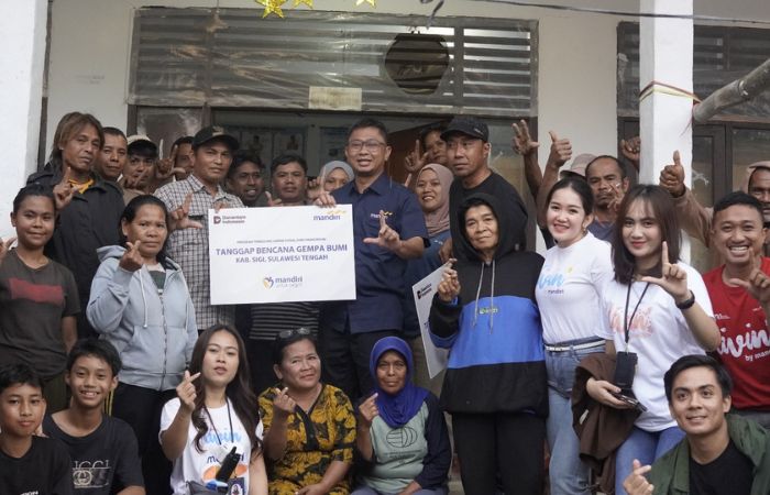 Bank Mandiri Turun Langsung Bantu Warga Terdampak Gempa di Sigi