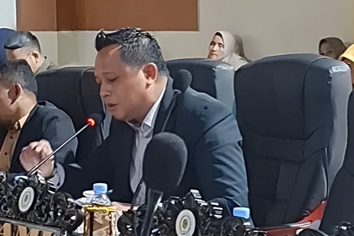 Skandal Etik Anggota DPRD Parimo Jalan di Tempat, BK Berdalih Sibuk