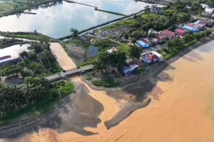 Lumpur Peti Tinombo Selatan Tembus ke Laut, Rusak Ekosistem Pesisir