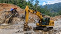 Pemda dan APH Didesak Tutup Tambang Emas Ilegal di Sipayo Parimo