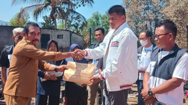 Empat Rumah Terbakar, PSI Tolitoli Turun Bantu Korban Kebakaran Panasakan