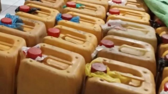 Kapolsek Banggai Diduga Terlibat Penimbunan BBM Bersubsidi Bersama Satu Anggotanya