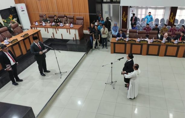 Nancy Fischer Resmi Dilantik Jadi Anggota DPRD Palu Gantikan Anugrah Pratama